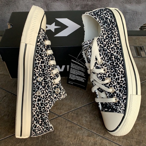 CONVERSE CTAS OX WHITE/BLACK/EGRET WMNS - Picture 11 of 16